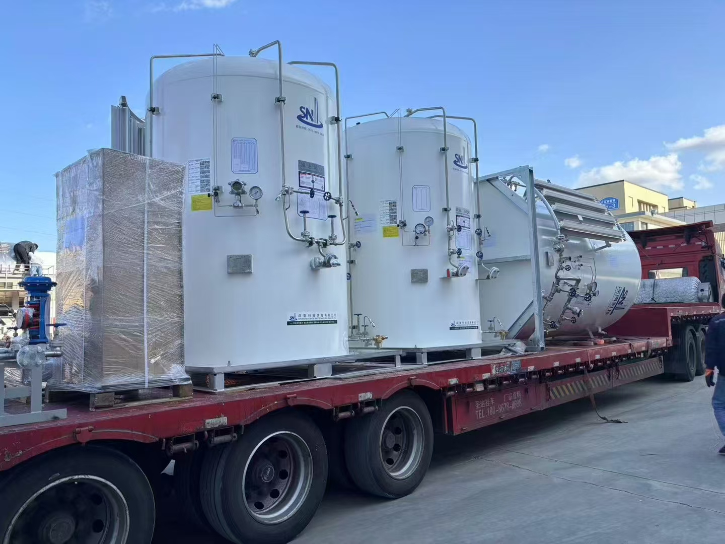 Shipment of Cryogenic Liquid Storage Tanks